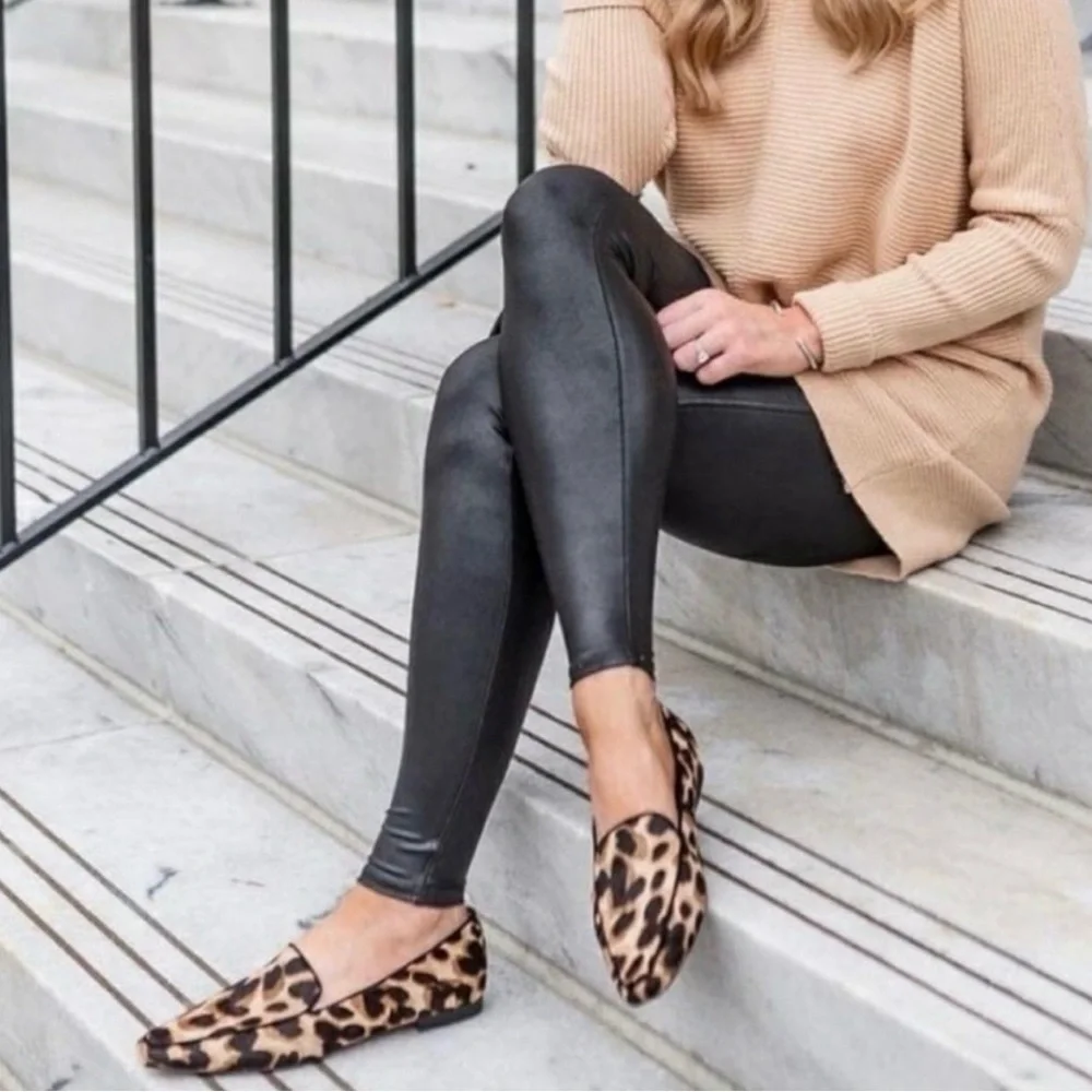 Assets by Spanx Black Faux Leather Leggings Tights Pants size Large